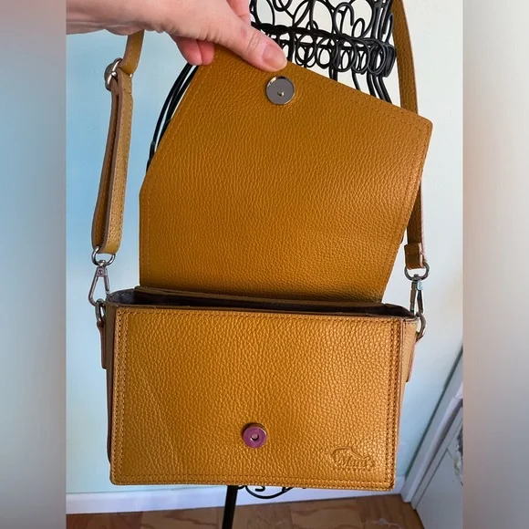 Mara’s Cross body bag in mustard /yellow leather - Picture 3 of 14